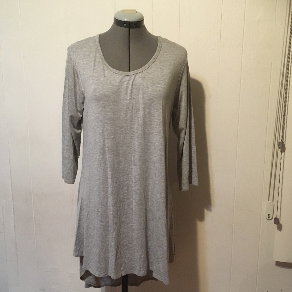 NWOT , Goo Yoo 3/4 of sleeve high low dress